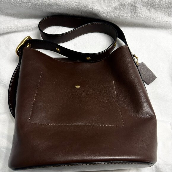 2025 updated Coach Bleecker Bucket Bag in Maple - Picture 2 of 15
